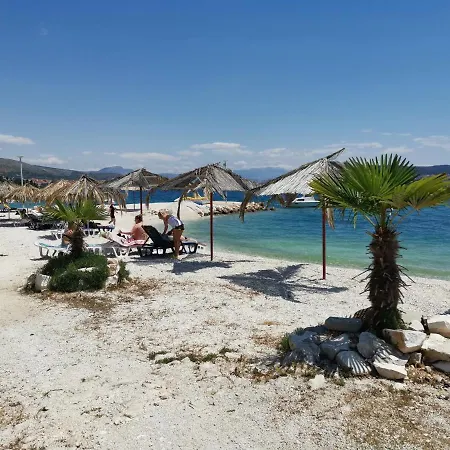 Kairos Nocleg ze śniadaniem 3*