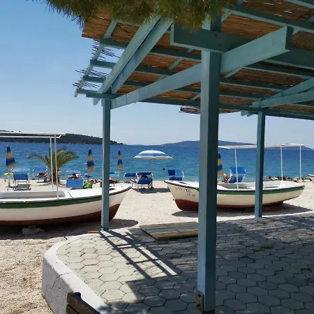 Kairos Nocleg ze śniadaniem 3*