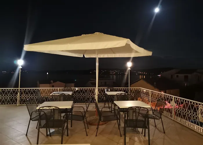 Kairos לינה וארוחת בוקר